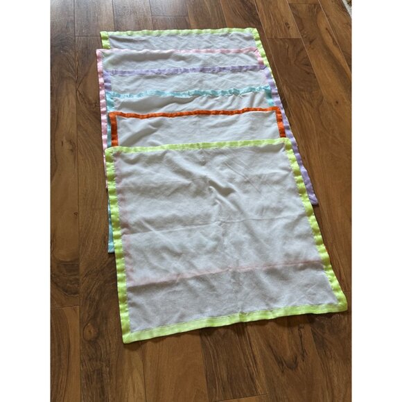 Crate & Barrel Pastel Dinner Napkins 21" x21" NWOT Set of 8 - Picture 4 of 13